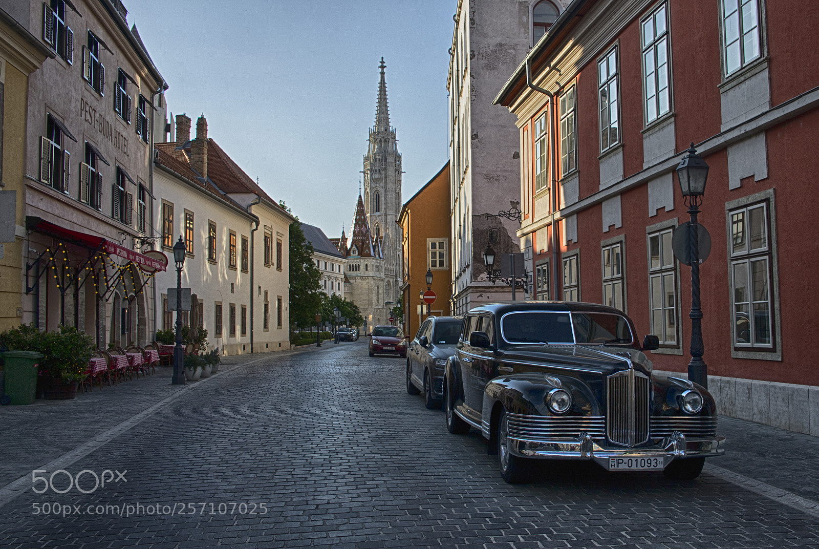 Canon EOS 6D Mark II sample photo. A walk in buda photography