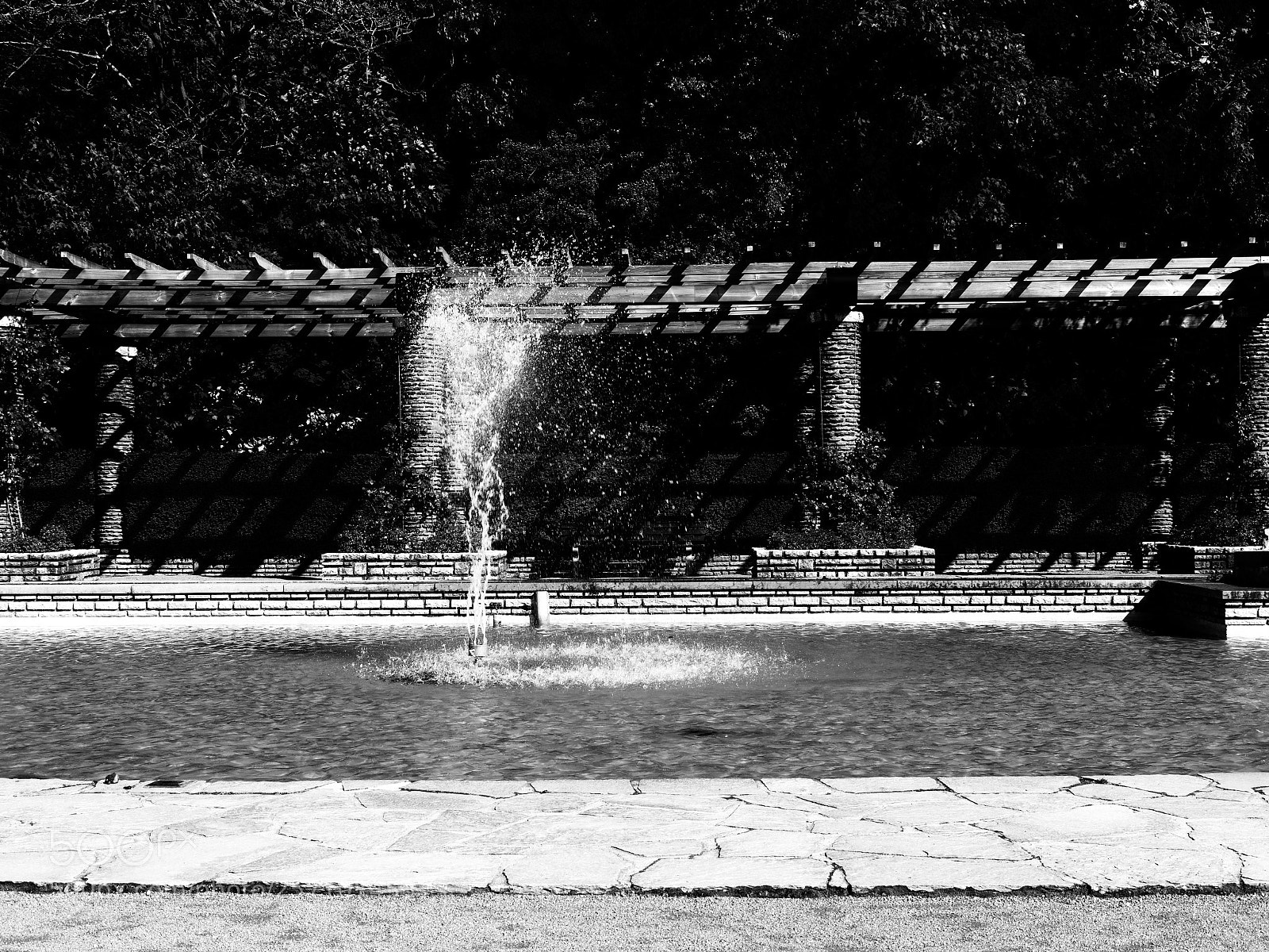 Panasonic Lumix DC-GH5 sample photo. Fountain photography