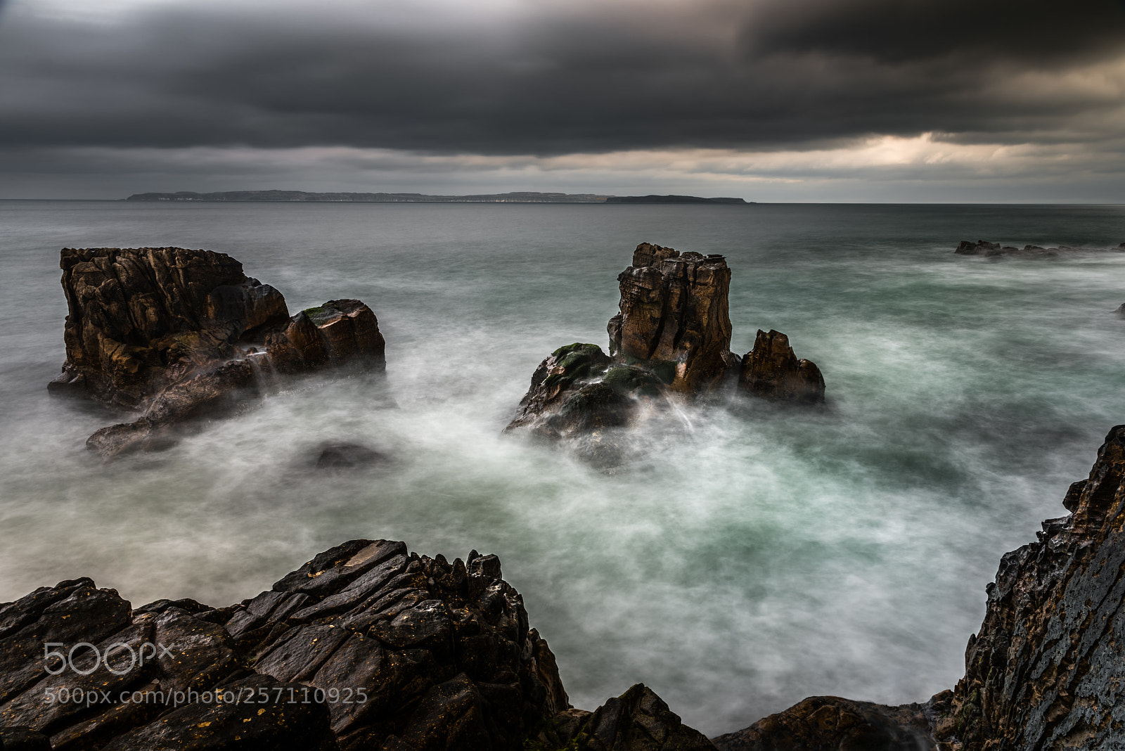 Nikon D810 sample photo. Rathlin from the stacks photography
