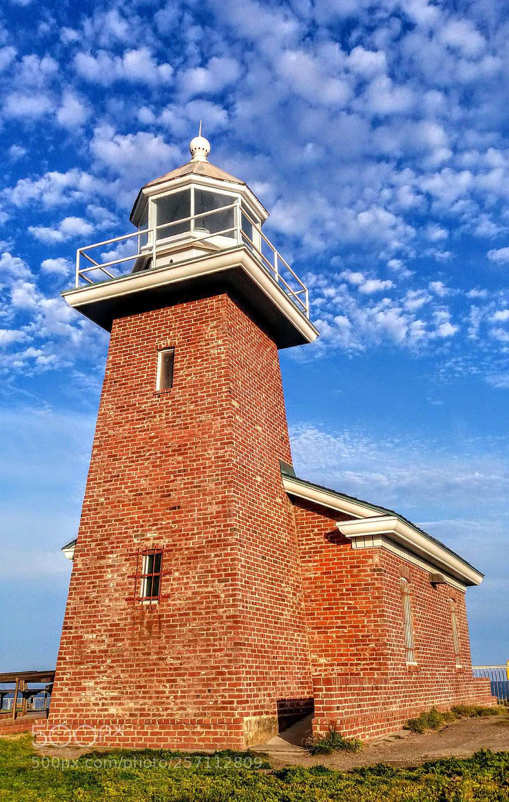 Samsung Galaxy J5 sample photo. Old lighthouse photography