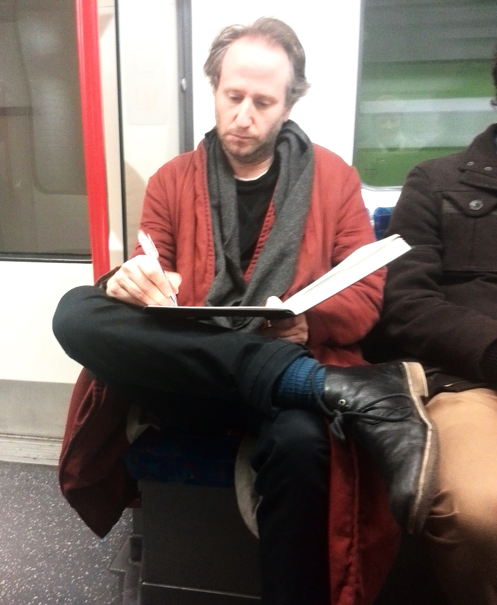 HUAWEI P6-U06 sample photo. London underground photography