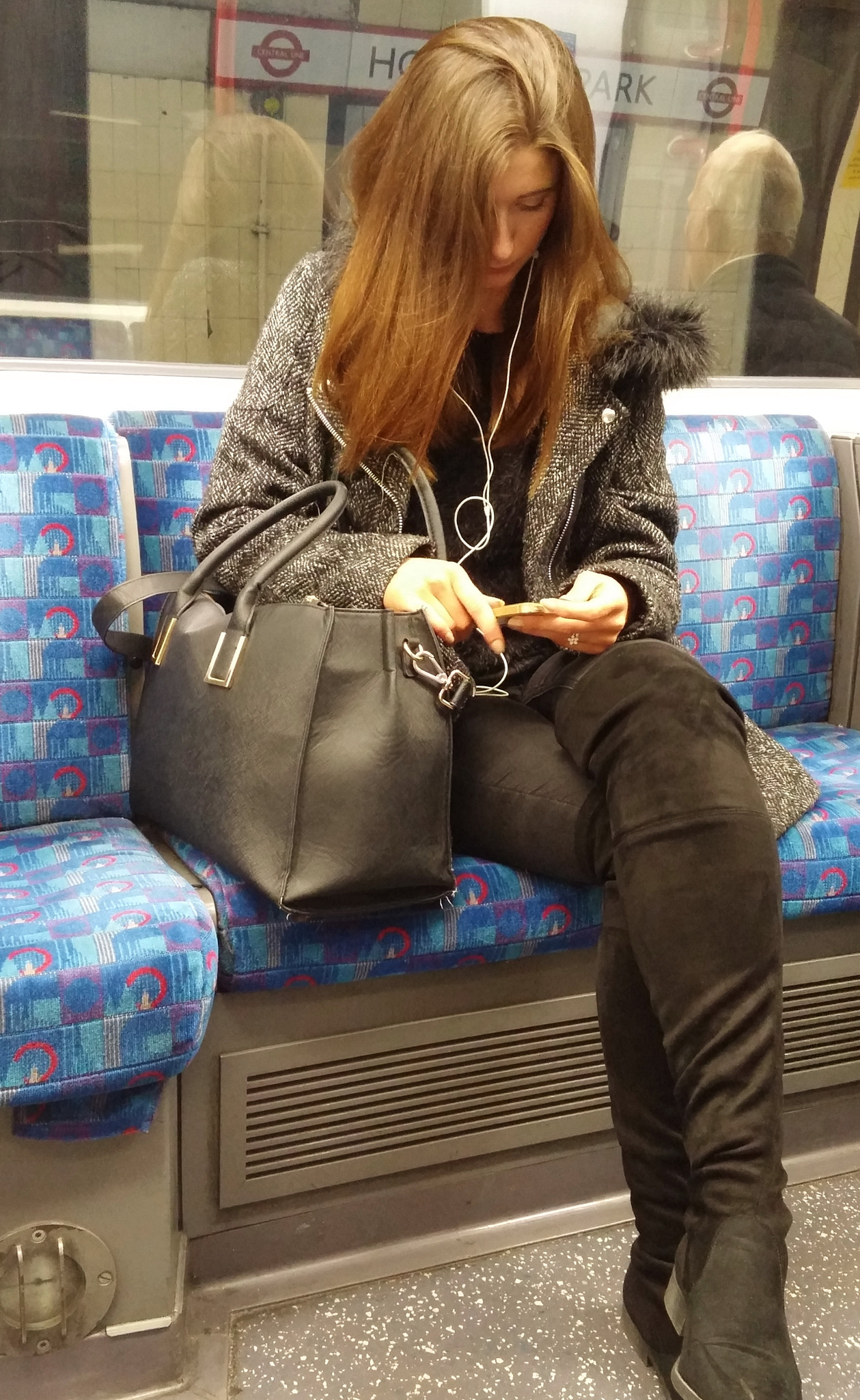 LG G3 sample photo. London underground photography