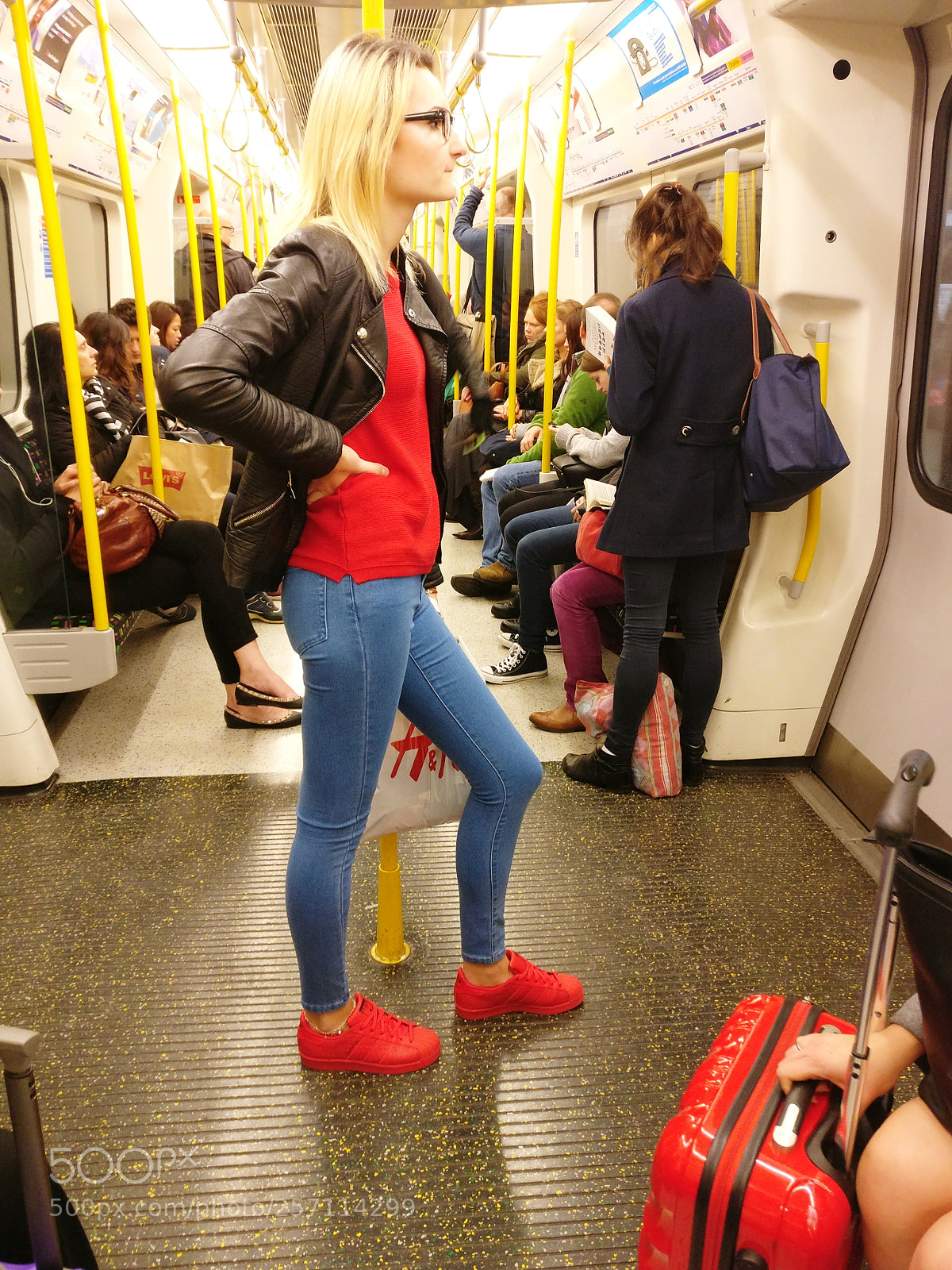 OnePlus A3003 sample photo. London underground photography