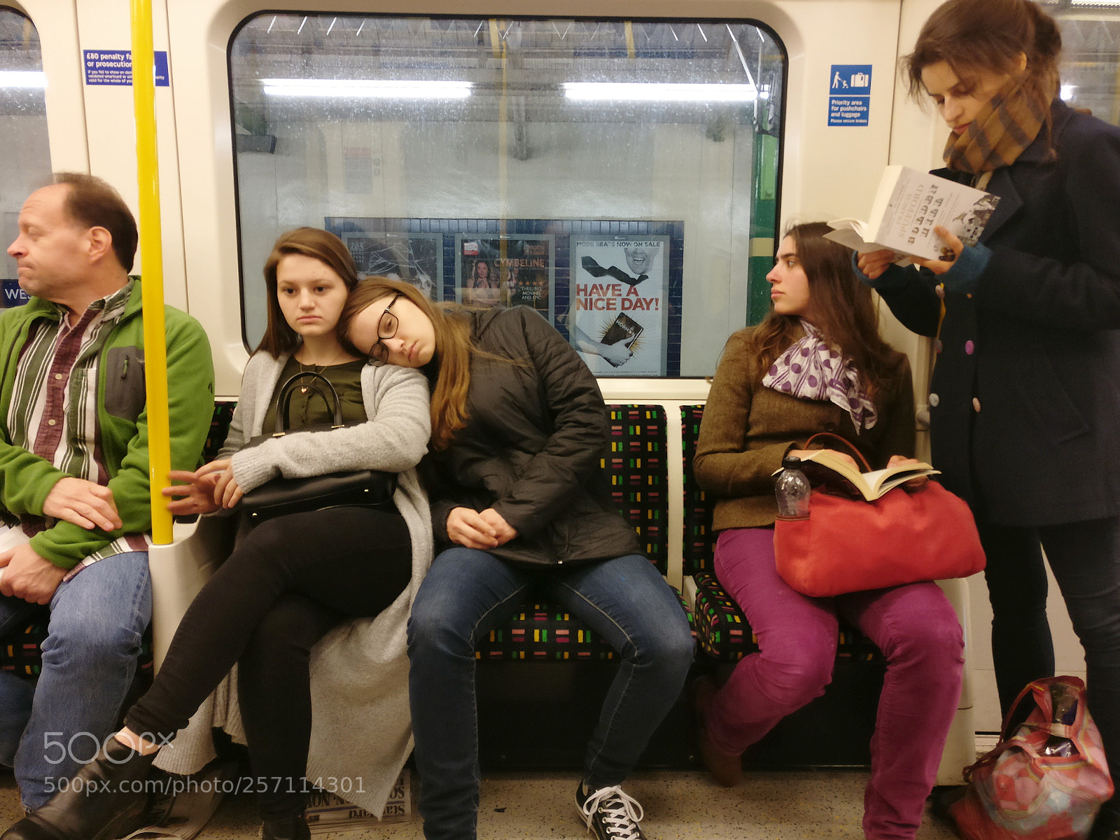 OnePlus A3003 sample photo. London underground photography