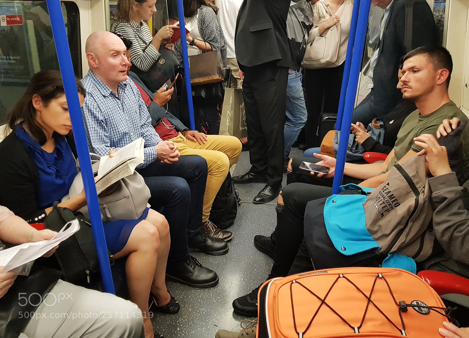 Samsung Galaxy S8 sample photo. London underground photography