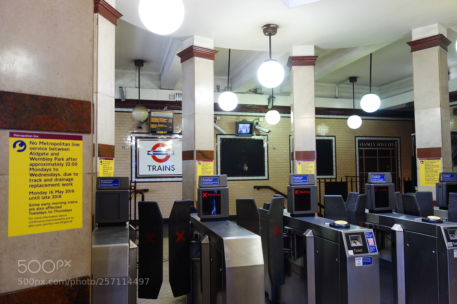 Sony Cyber-shot DSC-RX100 sample photo. London underground photography