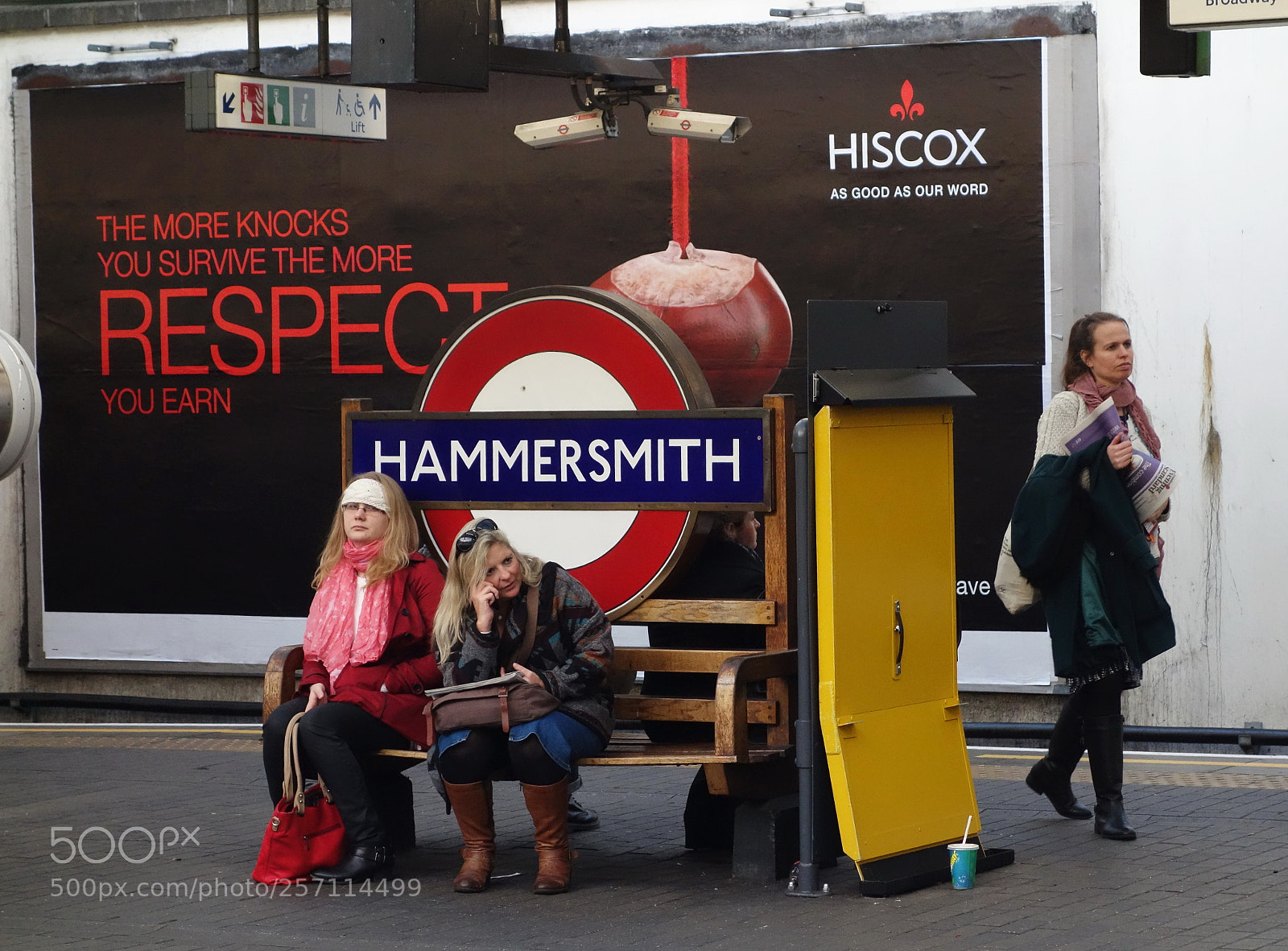 Sony Cyber-shot DSC-RX100 sample photo. London underground photography