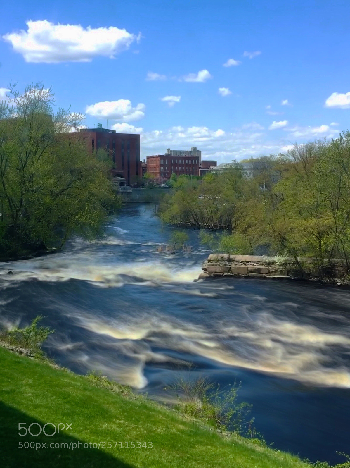 Apple iPhone 6s Plus sample photo. River photography