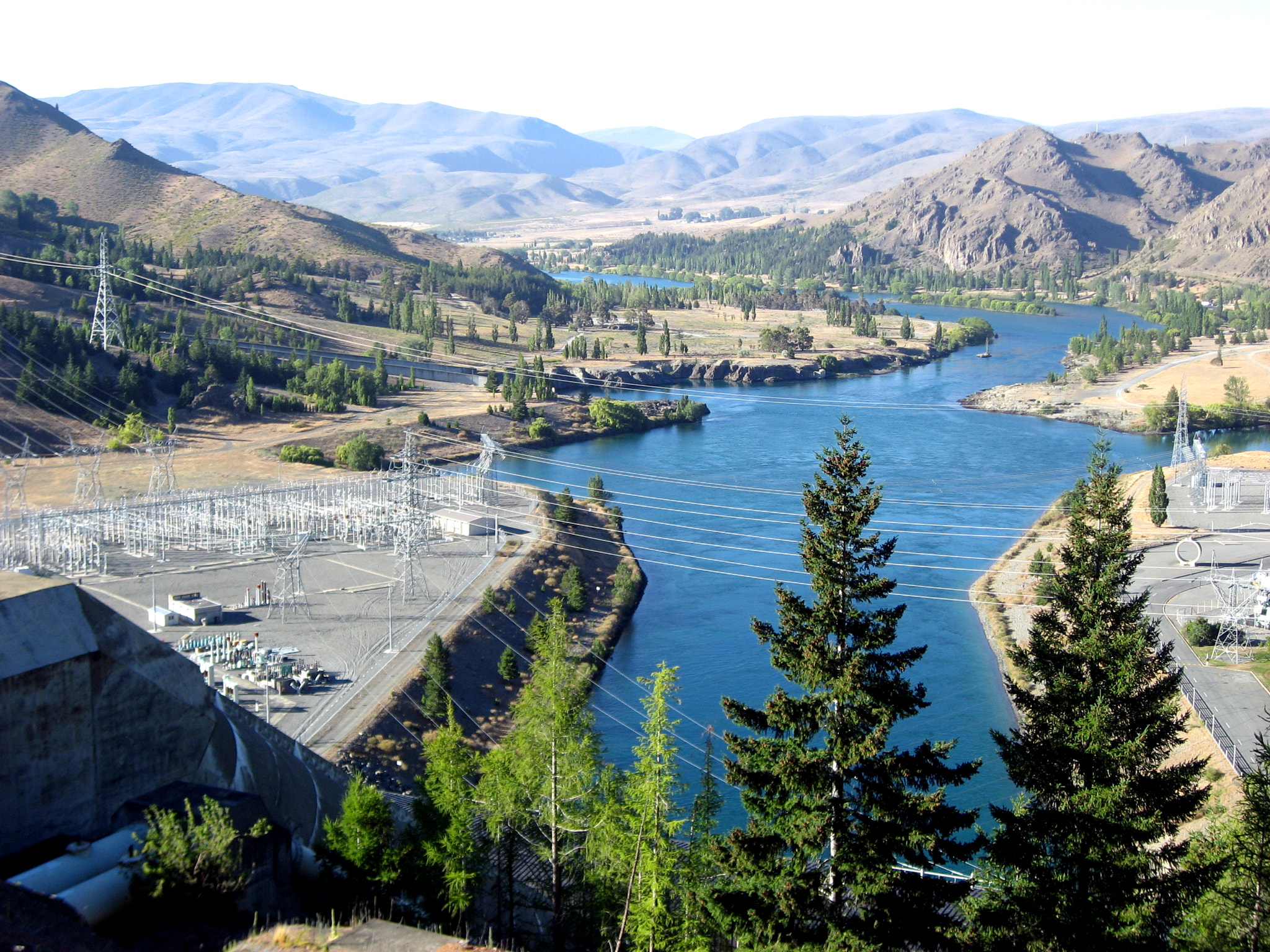 Canon DIGITAL IXUS 800 IS sample photo. Benmore hydroelectric power station. photography