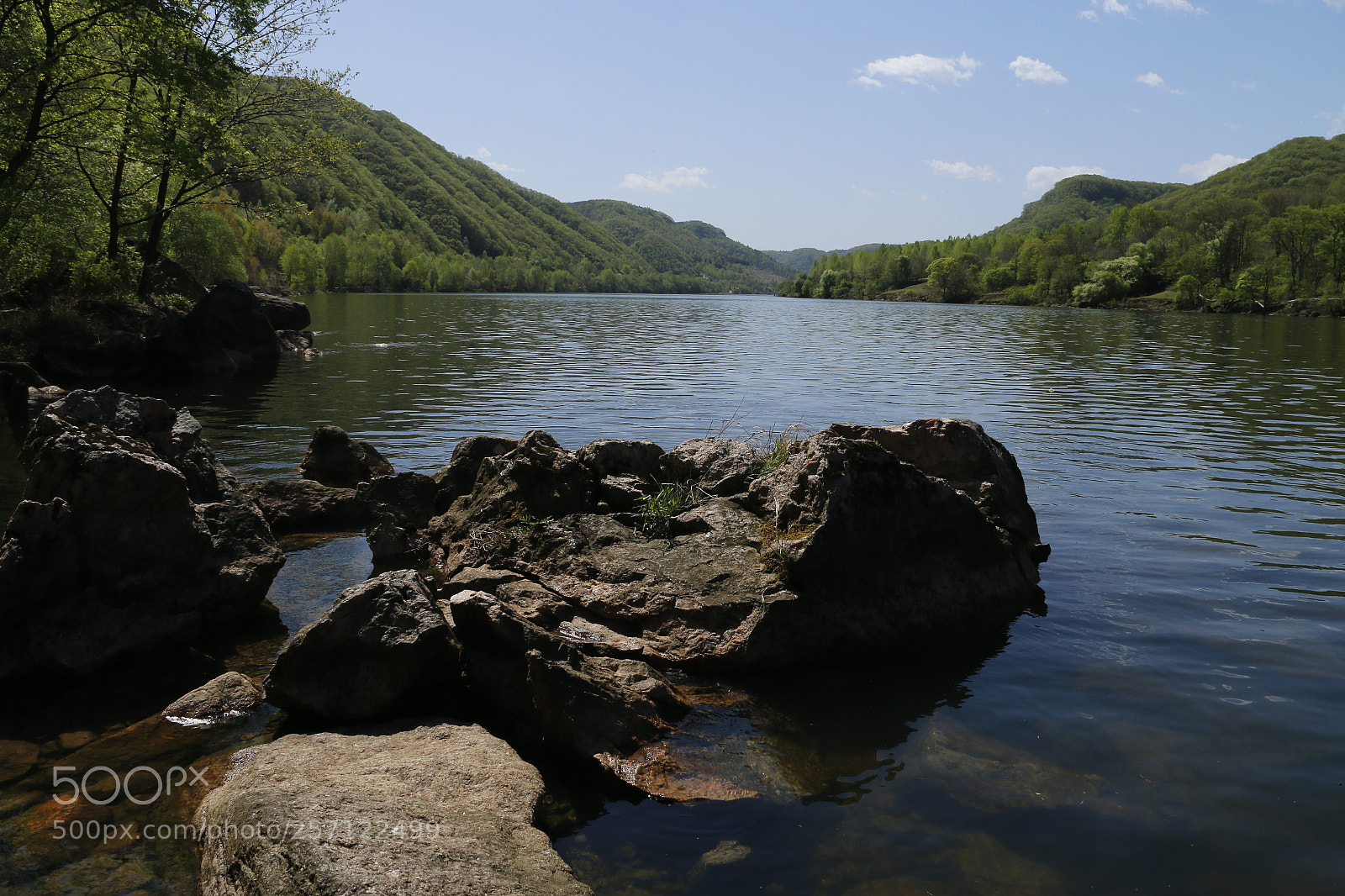 Canon EF-S 18-200mm F3.5-5.6 IS sample photo. Far mountain and lake photography