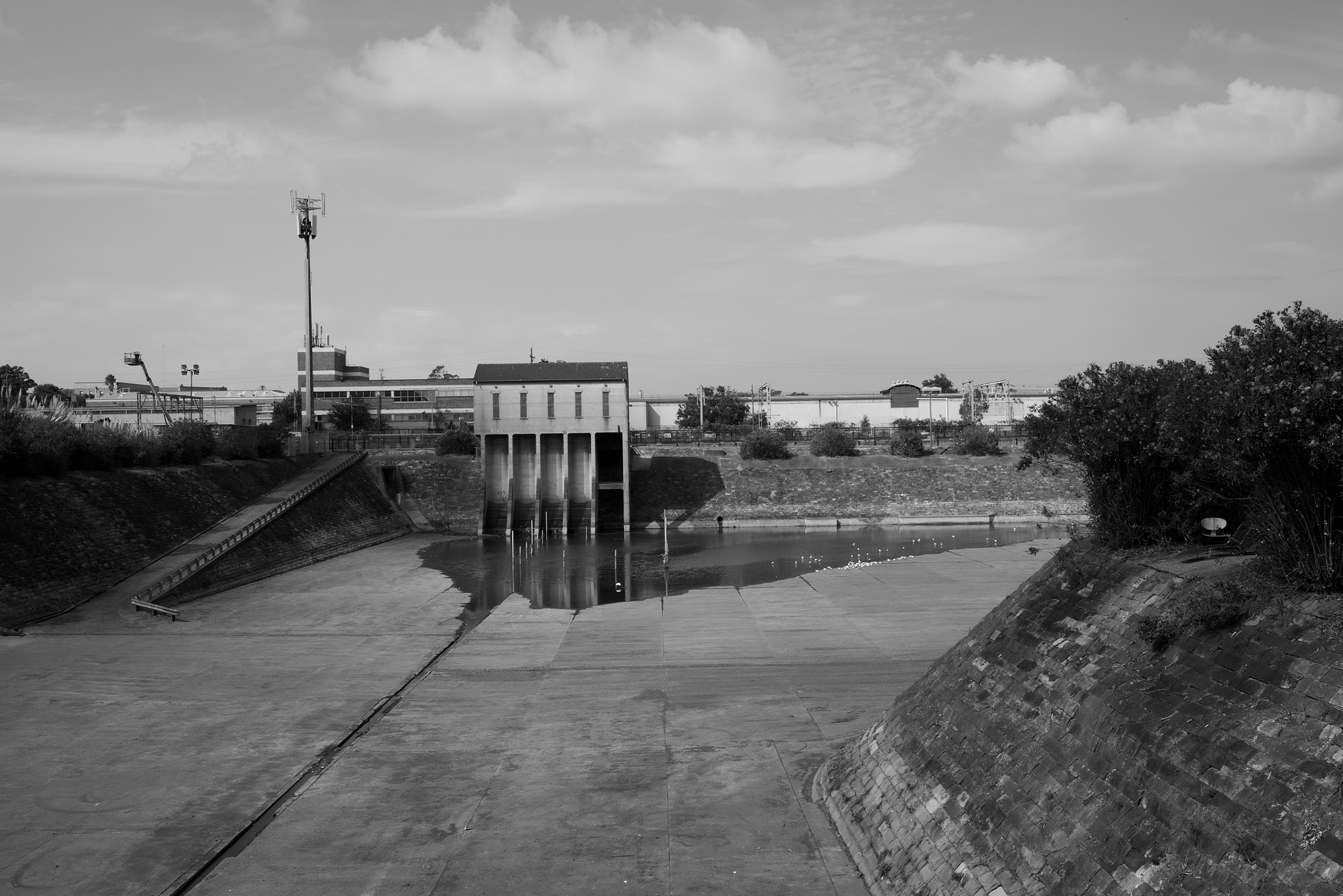 Canon EF 16-35mm F4L IS USM sample photo. Drying pumping station photography