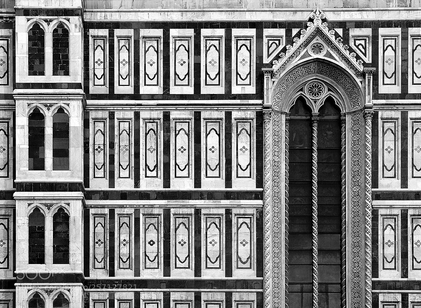 Nikon D700 sample photo. Windows at the duomo photography