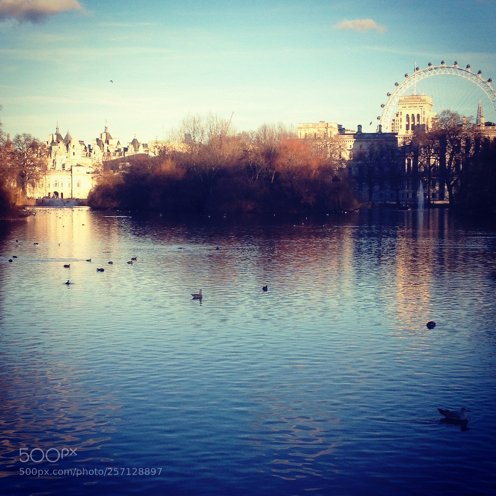 Apple iPhone 4S sample photo. View of london eye photography