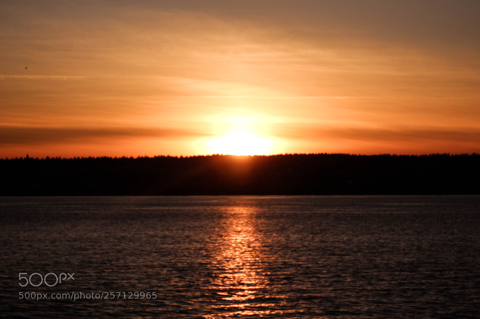 Canon EOS 700D (EOS Rebel T5i / EOS Kiss X7i) sample photo. Sunset dawn with water photography