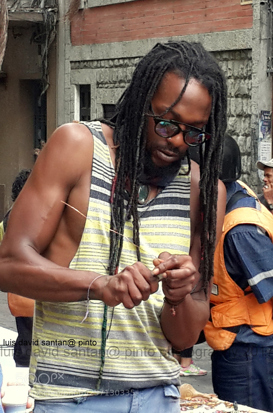 Samsung Galaxy S4 sample photo. Steet seller in caracas photography