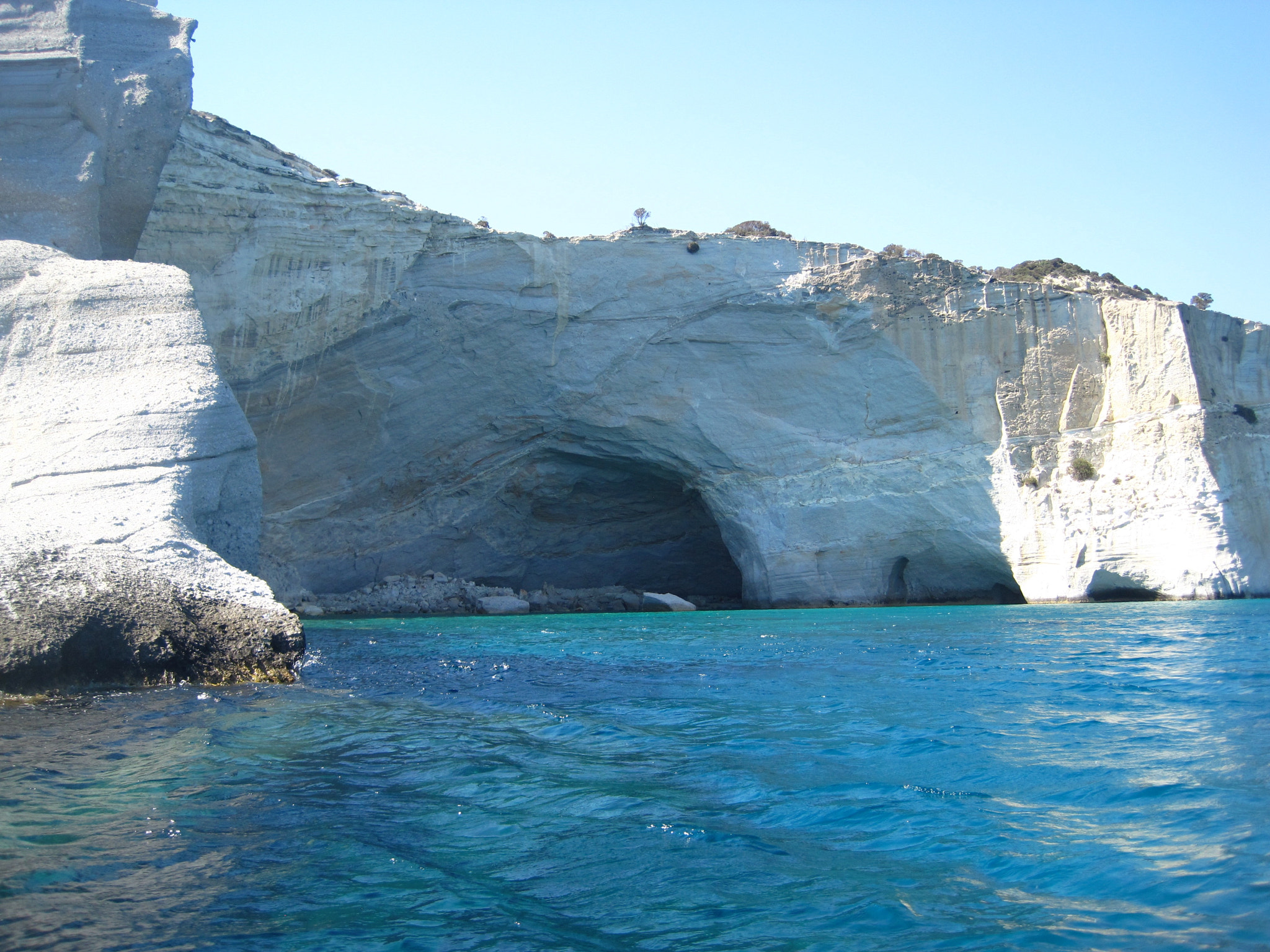 Canon PowerShot SD1200 IS (Digital IXUS 95 IS / IXY Digital 110 IS) sample photo. Boat trip in milos, greece photography