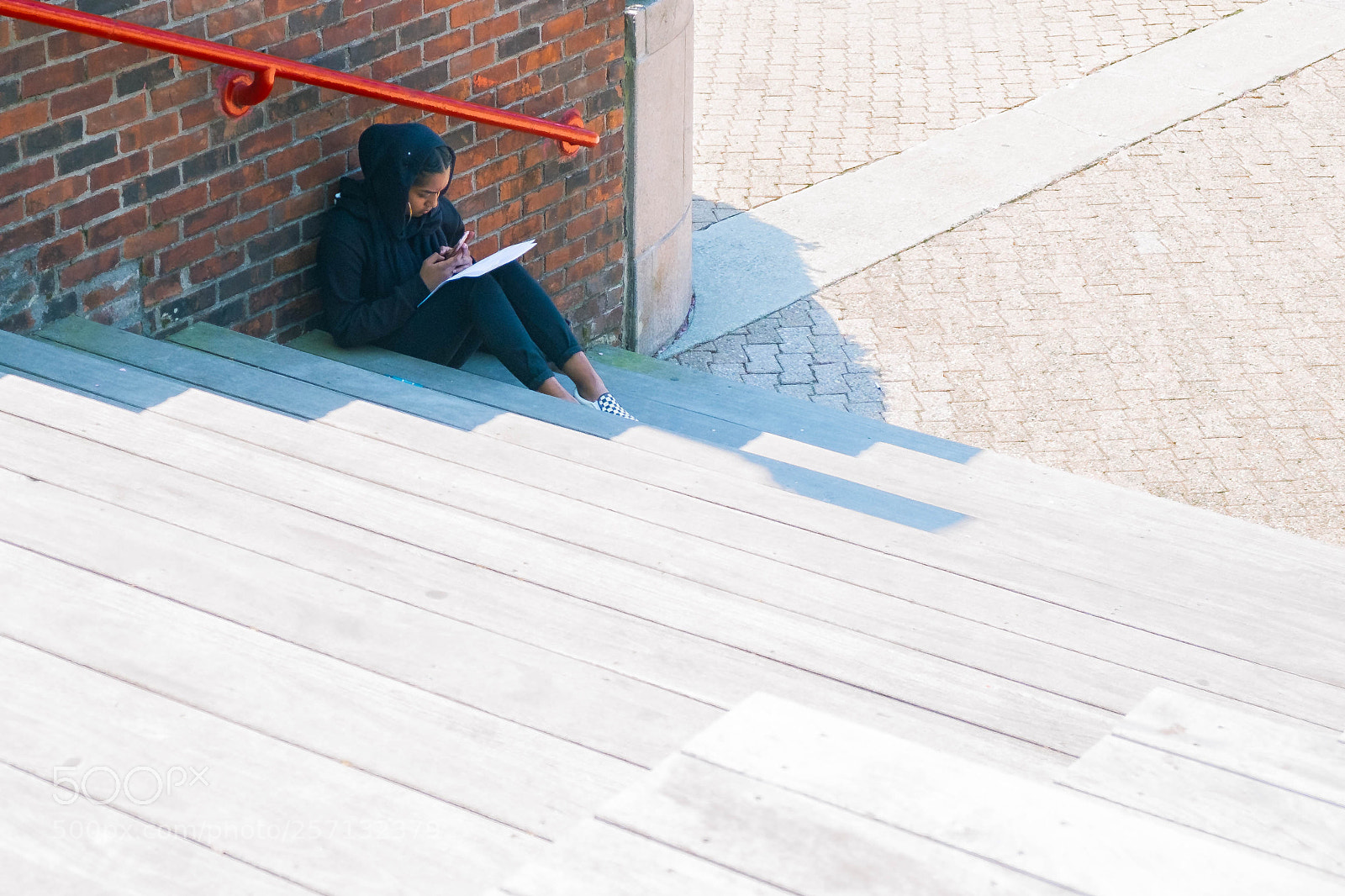 Fujifilm X-E1 sample photo. Scholar on the steps photography