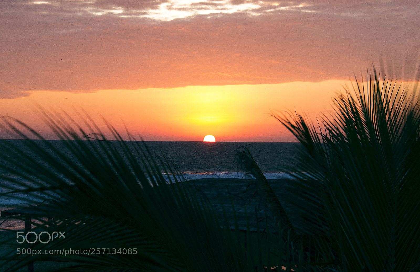 Canon EOS 1200D (EOS Rebel T5 / EOS Kiss X70 / EOS Hi) sample photo. Atardecer playa paraiso photography