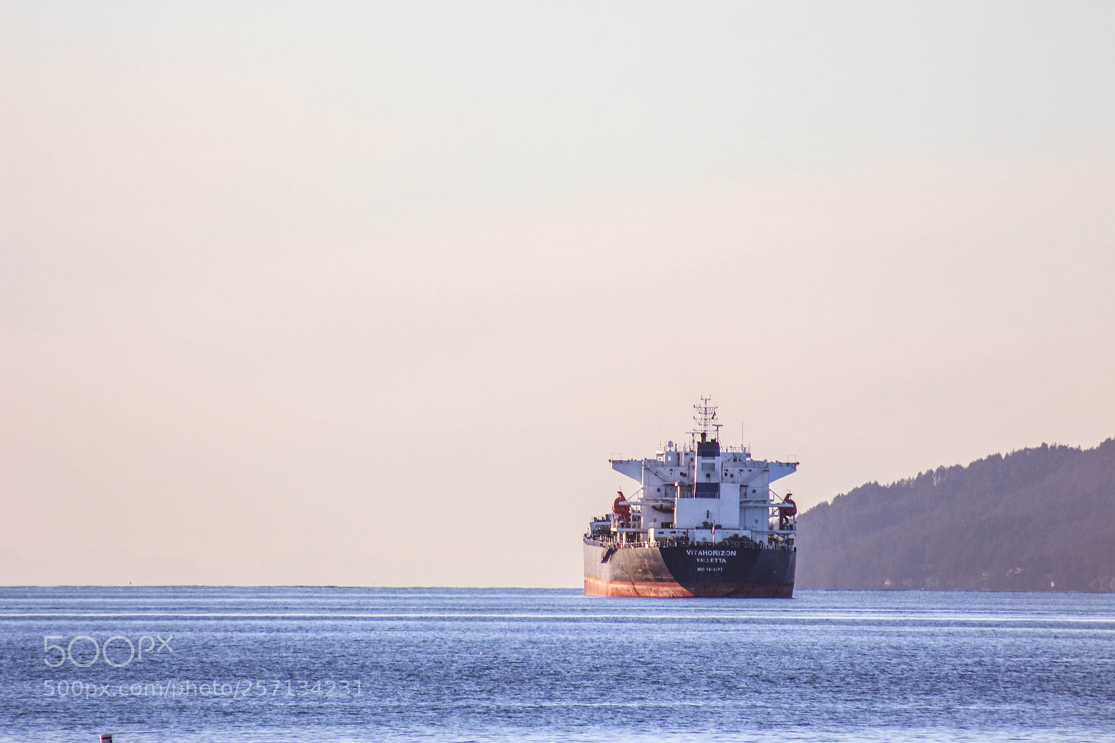 Canon EOS 700D (EOS Rebel T5i / EOS Kiss X7i) sample photo. Cargo ship sailing at photography