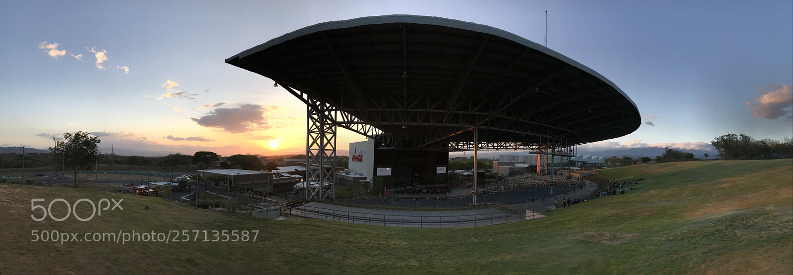Apple iPhone 7 Plus sample photo. Parque viva - amphitheater photography