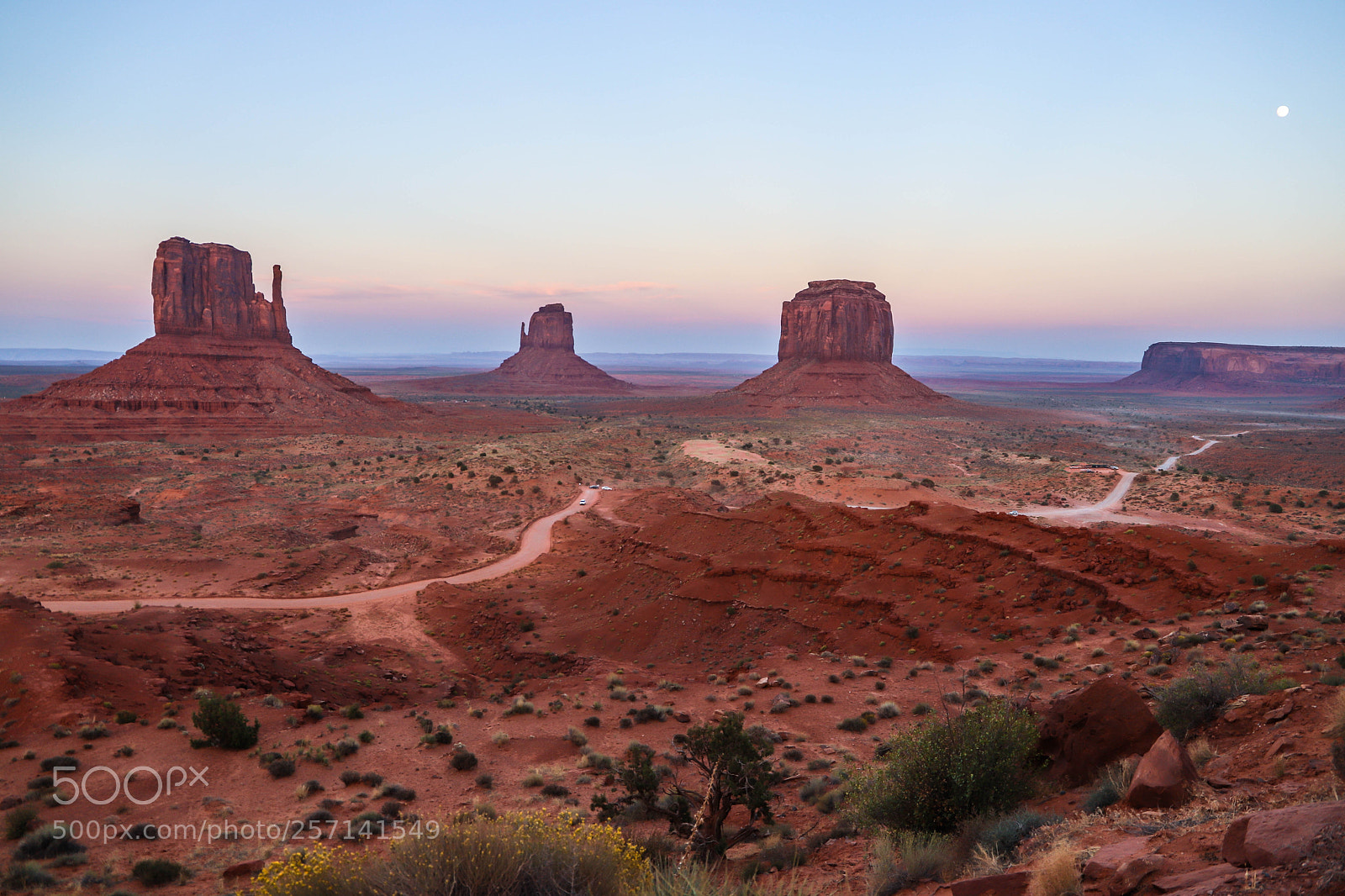 Canon EOS 6D Mark II sample photo. Sunset at monument valley photography