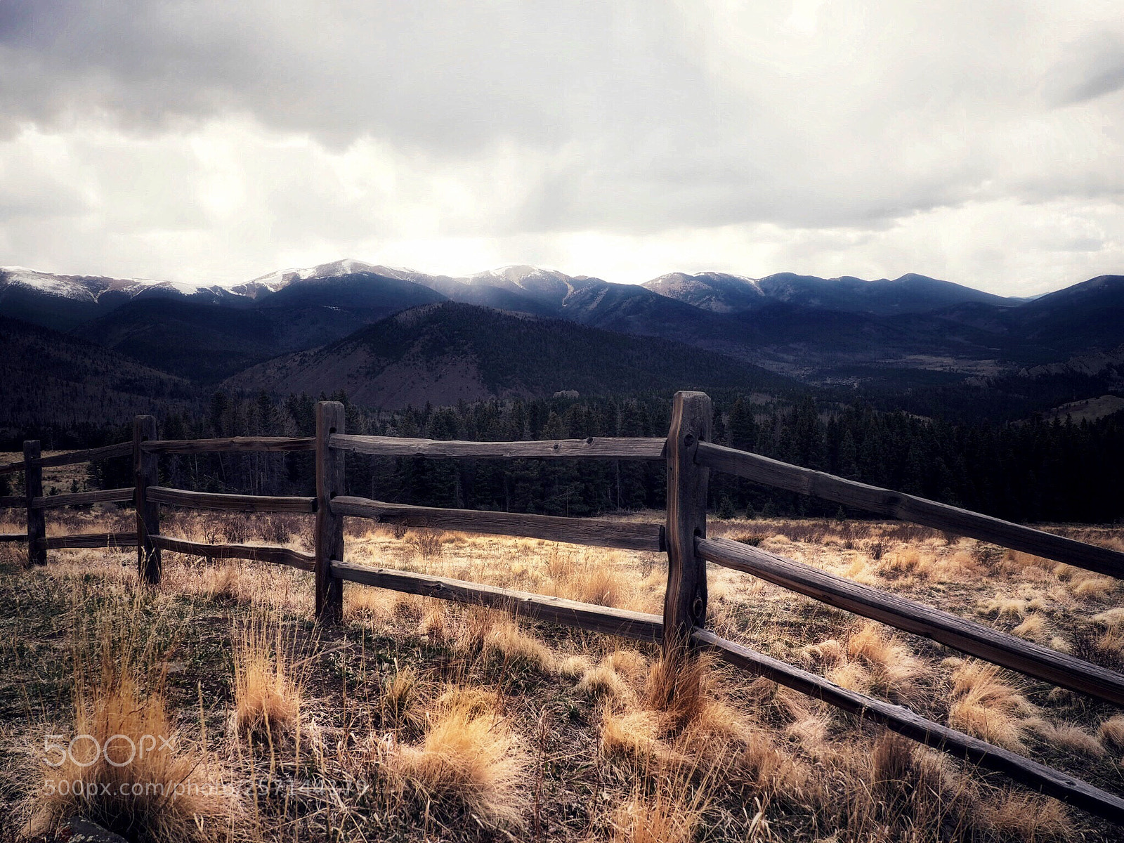Olympus OM-D E-M10 sample photo. Colorado fence photography