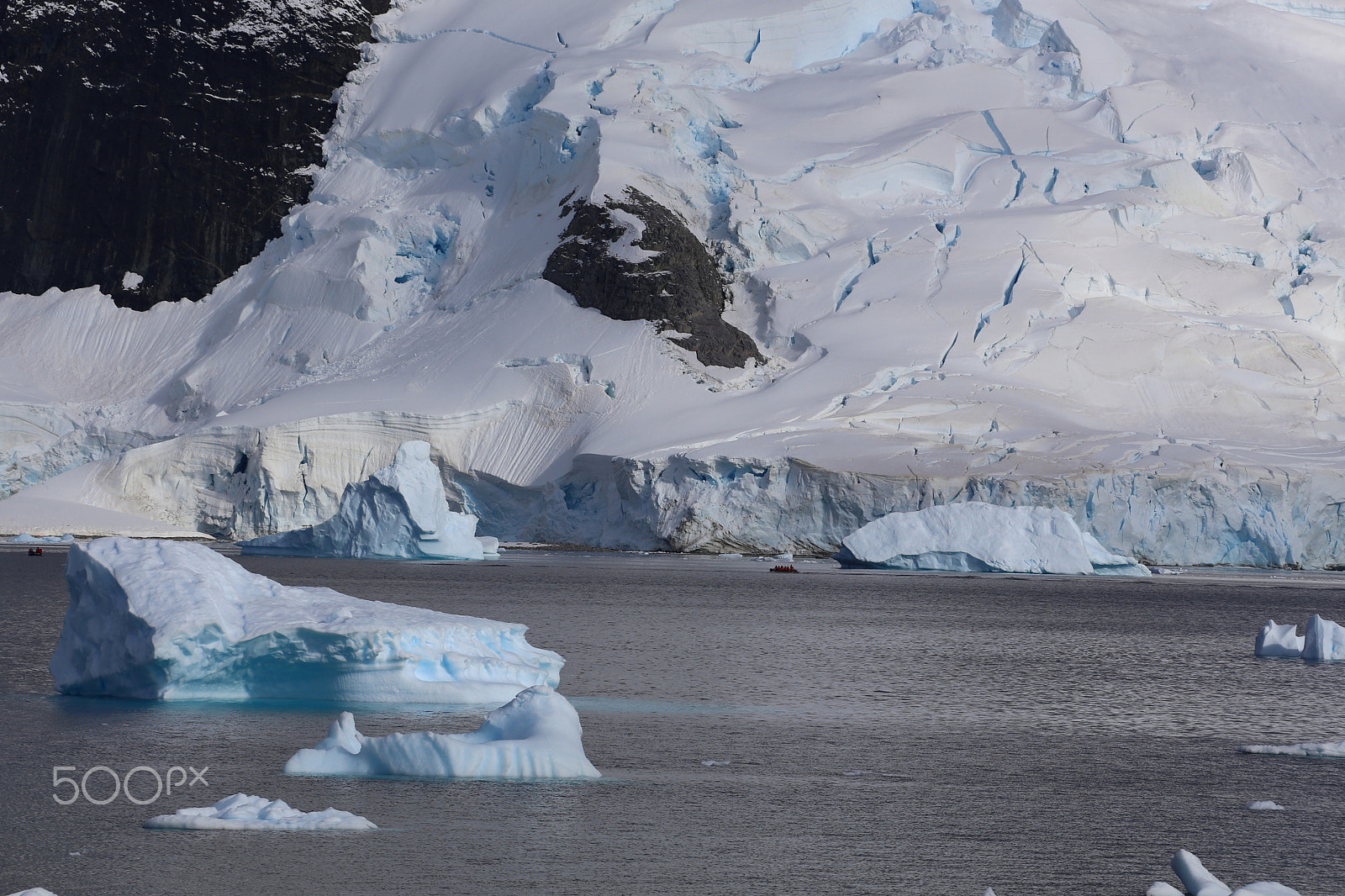 Canon EOS 6D + Canon EF 70-200mm F4L USM sample photo. 7th continent we are so small photography