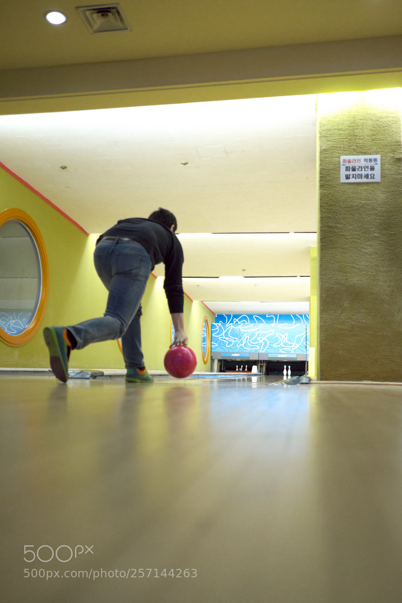 Fujifilm X-T20 sample photo. Tenpin bowling photography