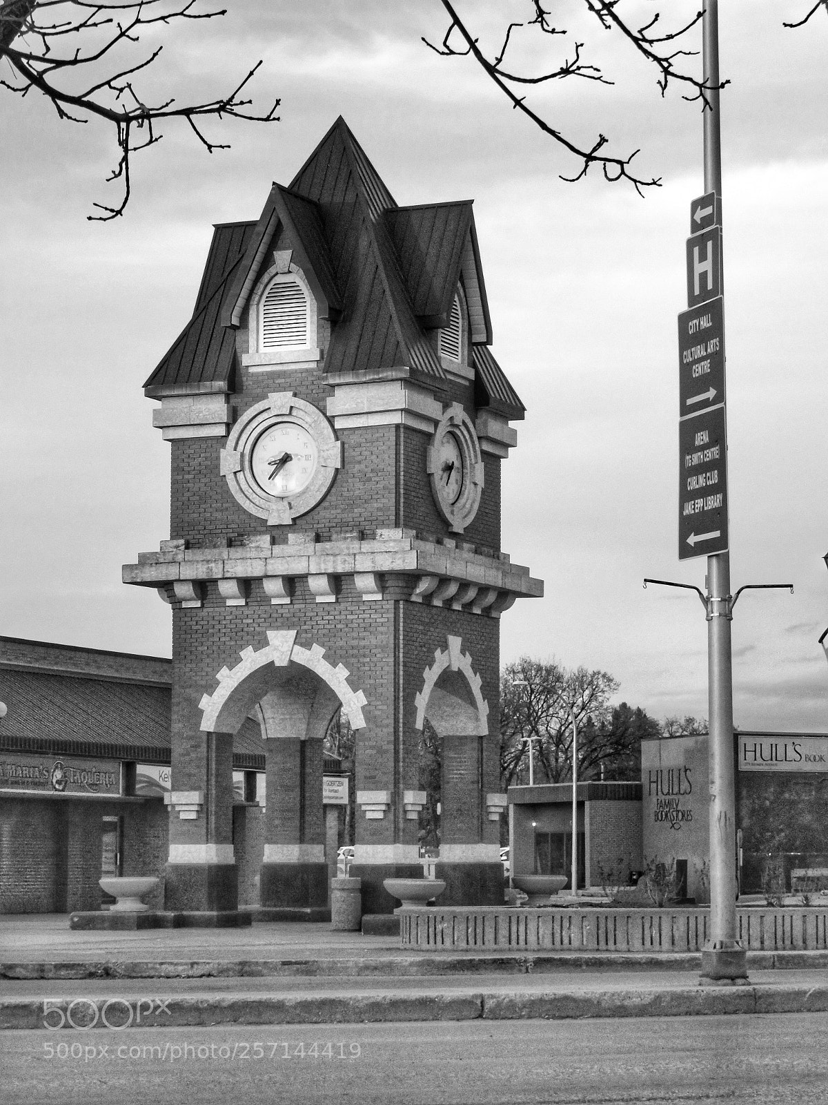 Canon PowerShot SX540 HS sample photo. Clock tower photography