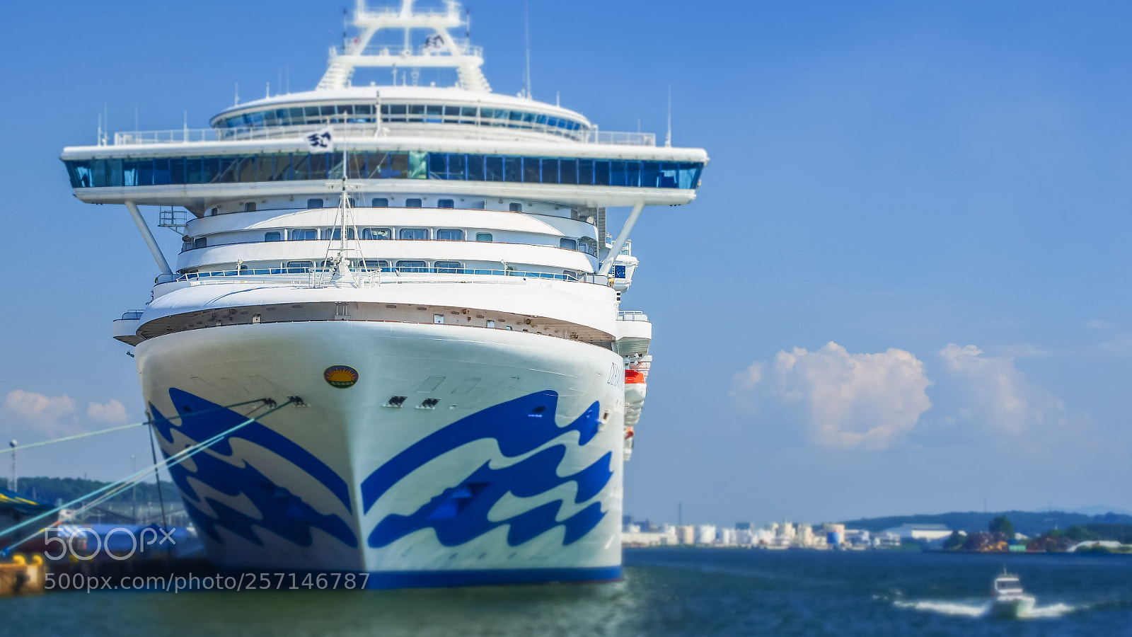 Olympus OM-D E-M1 sample photo. Cruise ship photography