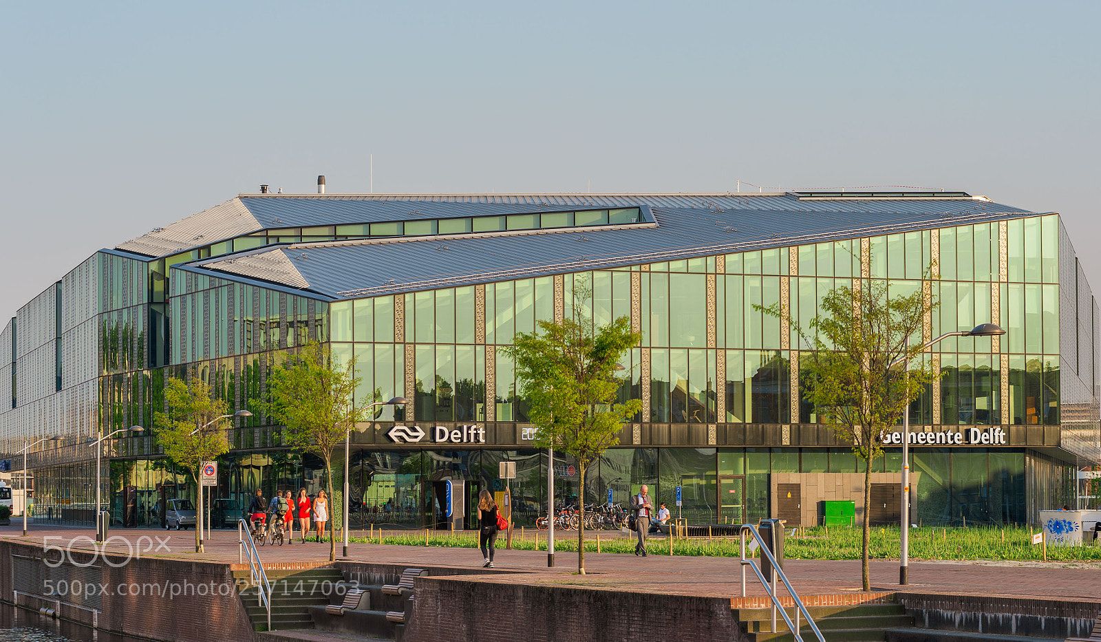 Nikon D4 sample photo. Delft railway station photography