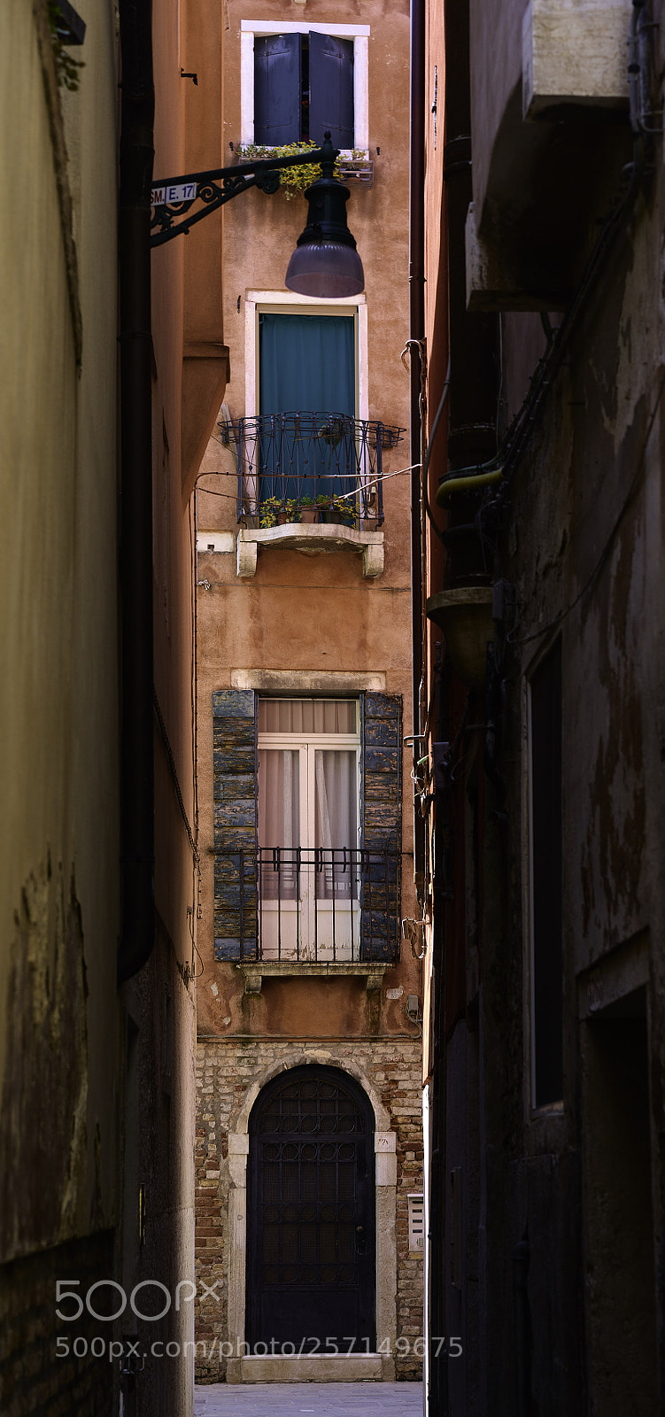 Sony a7R II sample photo. Alley photography