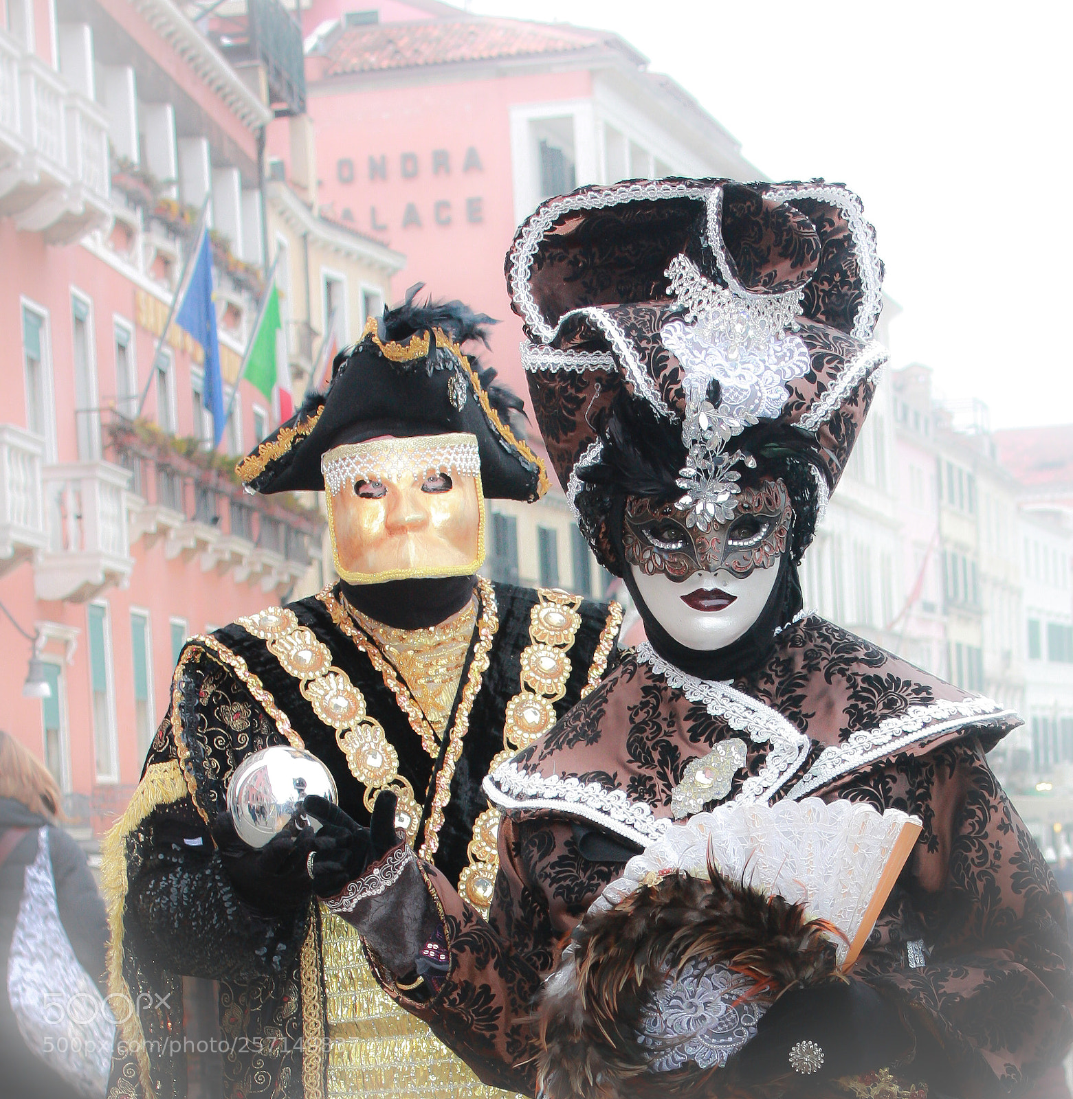 Canon EOS 450D (EOS Rebel XSi / EOS Kiss X2) sample photo. Carnaval de venise photography