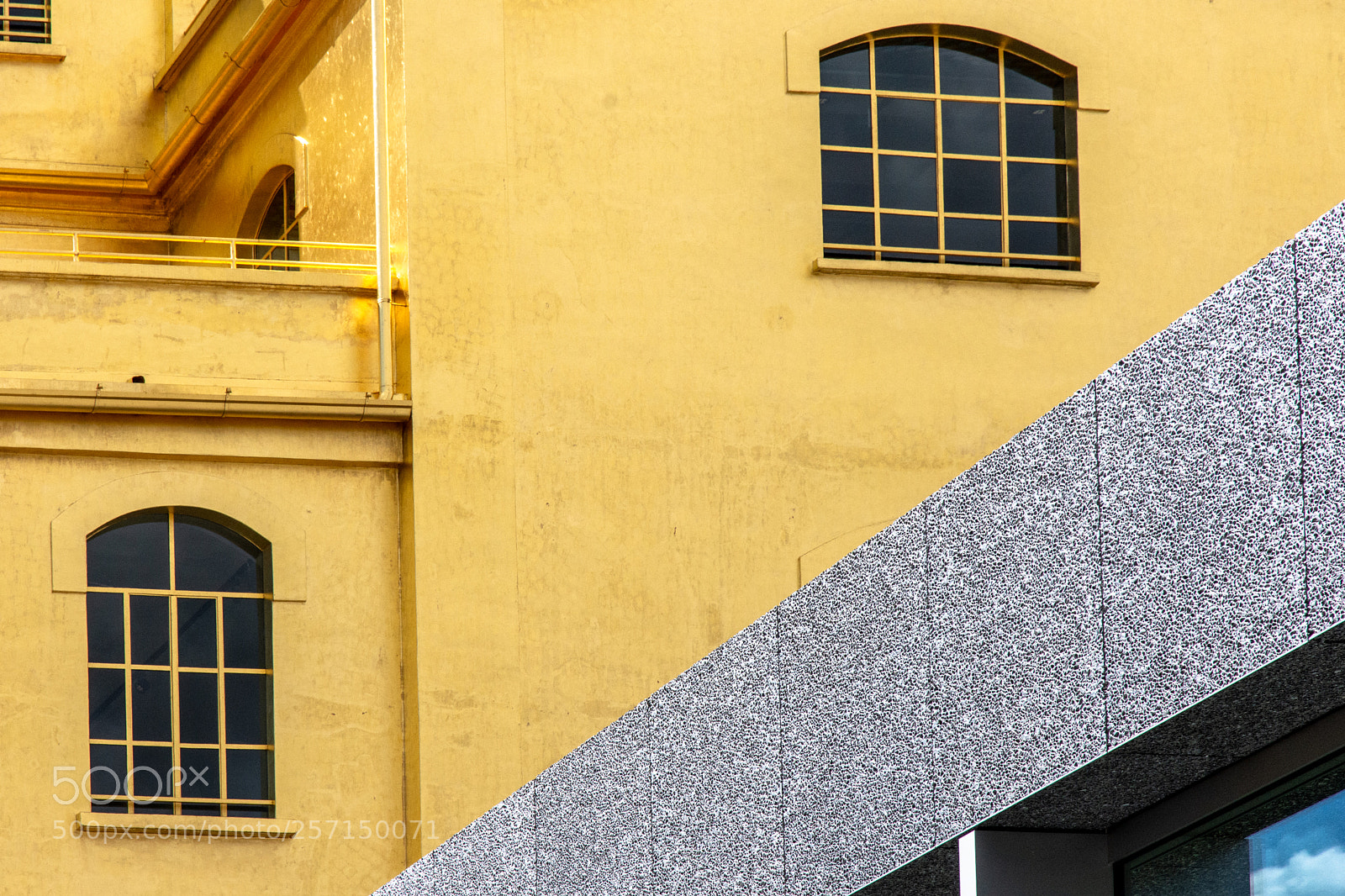 Nikon D7200 sample photo. Haunted house, fondazione prada photography