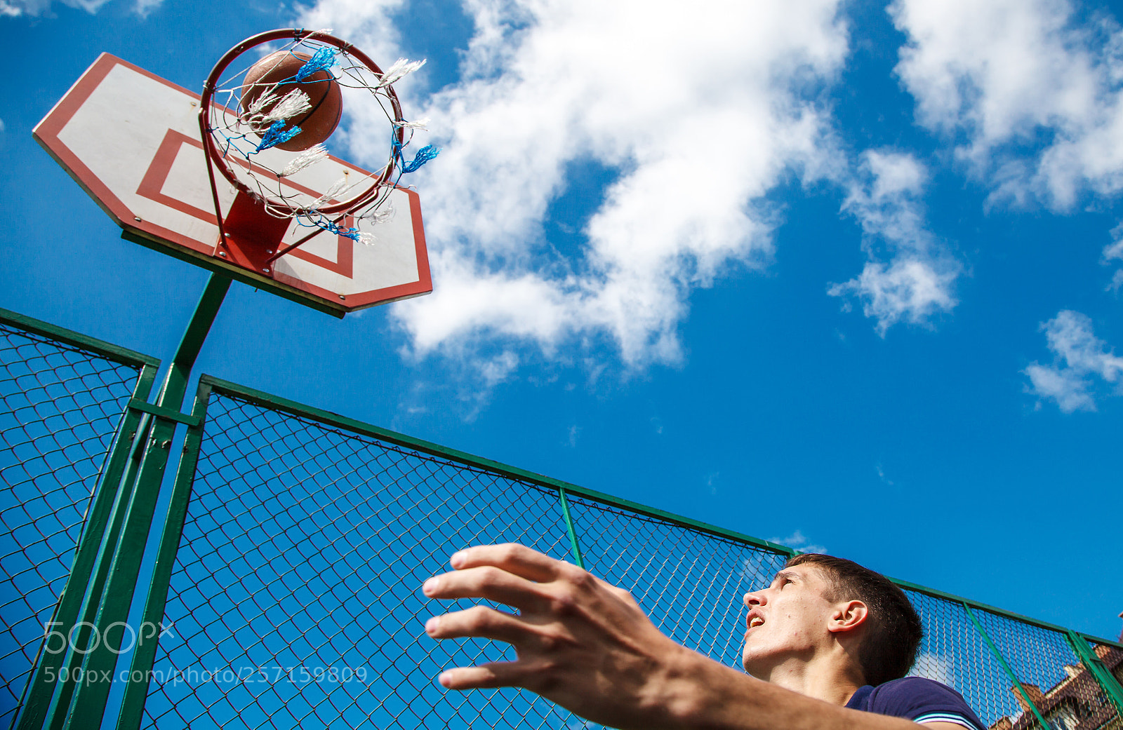 Canon EOS 5D Mark II sample photo. Young man playing basketball photography