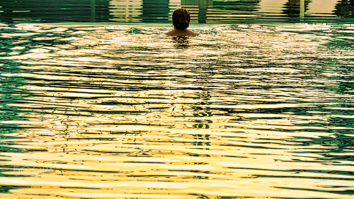 Nikon D2X sample photo. Morning swim photography