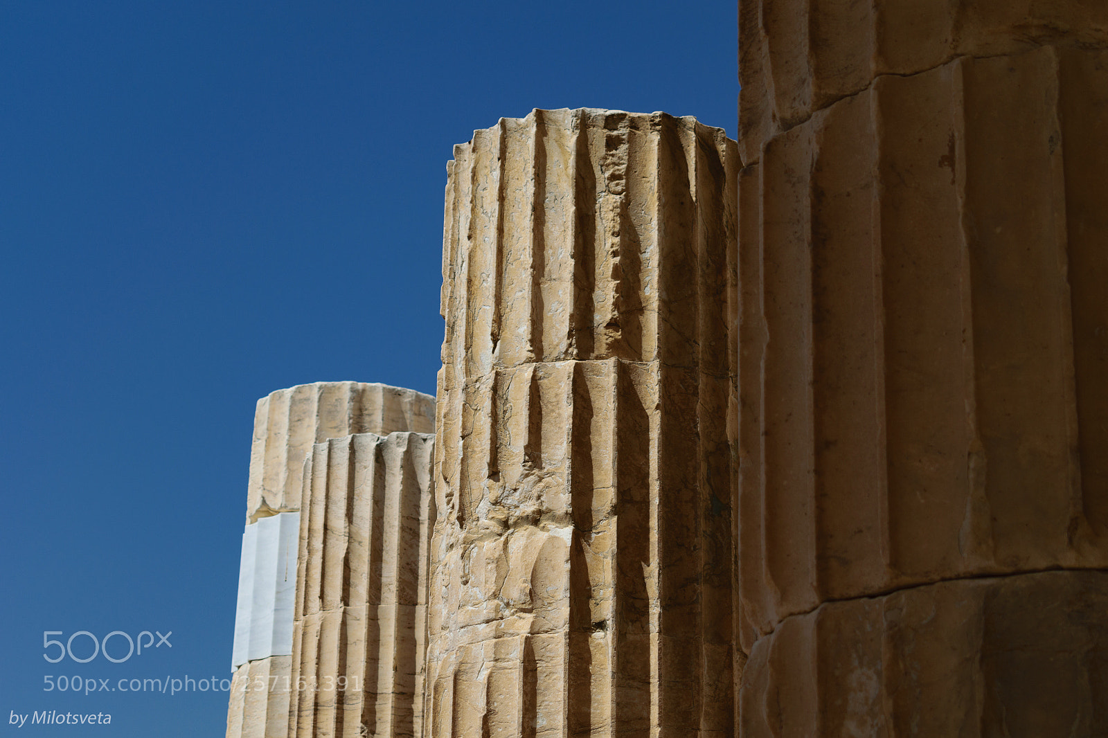 Nikon D3300 sample photo. Minimalizm of ancient columns photography