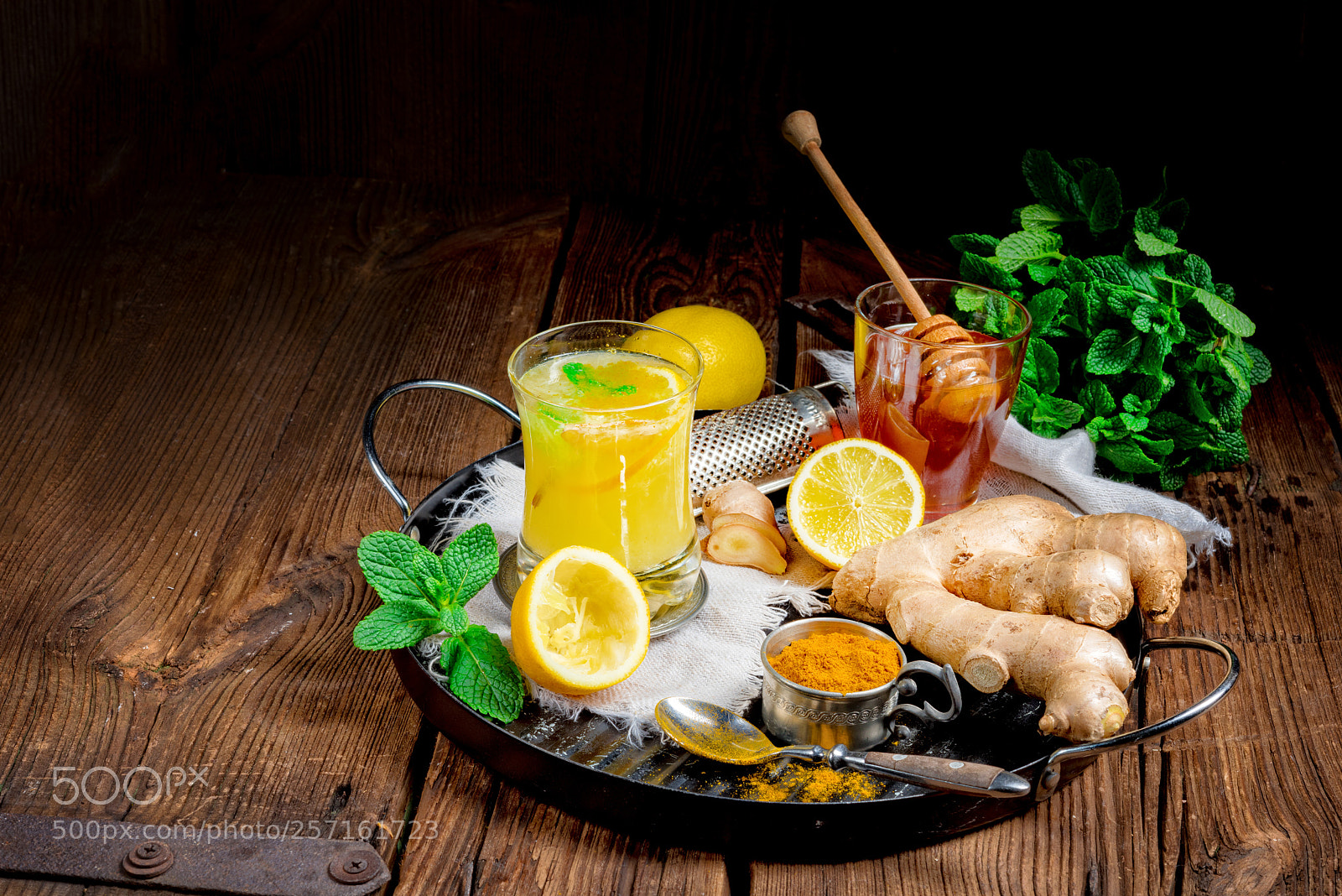 Nikon D810 sample photo. Ginger lemonade with honey photography