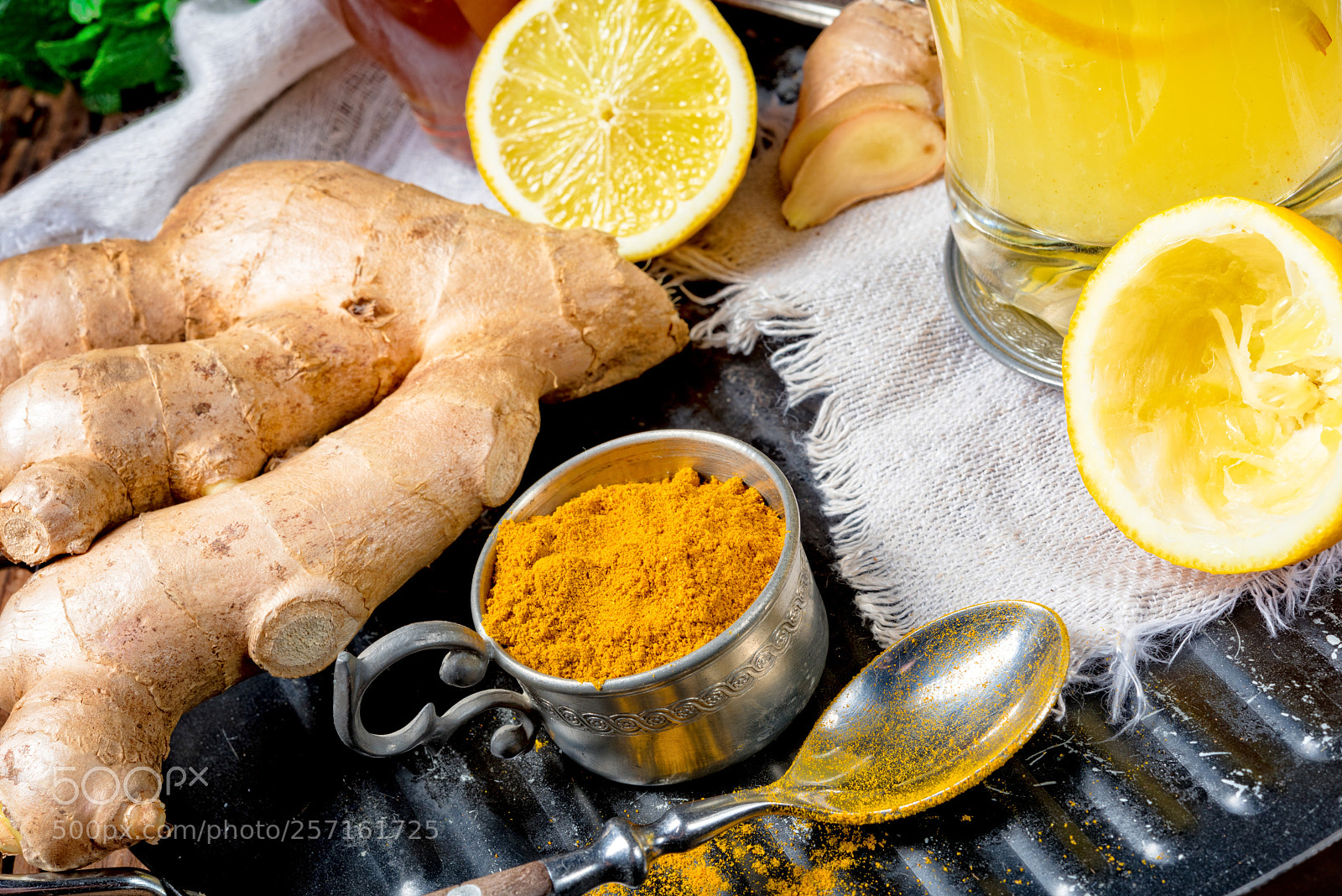 Nikon D810 sample photo. Ginger lemonade with honey photography