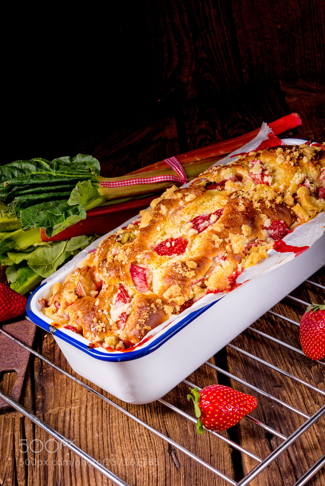 Nikon D810 sample photo. A tasty strawberry rhubarb photography