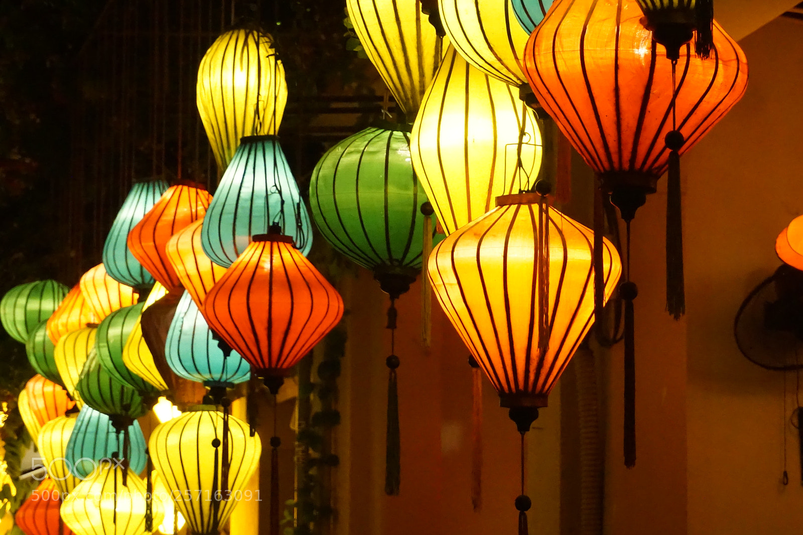 Sony a6000 sample photo. Lantern in hoi an photography