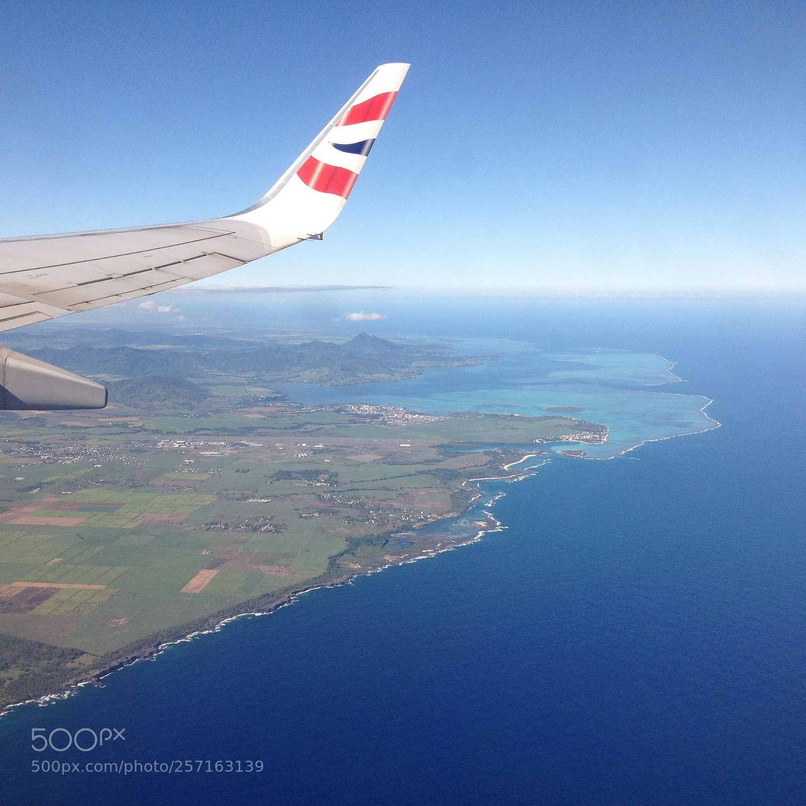 Apple iPhone 4S sample photo. Flying high photography