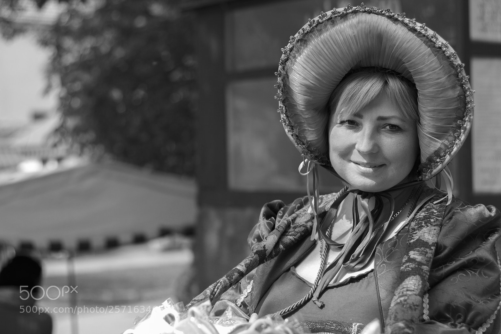 Canon EOS 550D (EOS Rebel T2i / EOS Kiss X4) sample photo. Candy trader photography