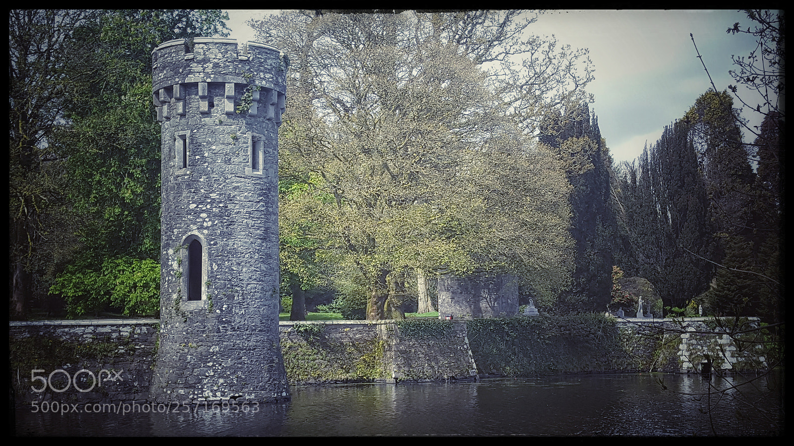 Samsung Galaxy S6 sample photo. Castle grounds photography
