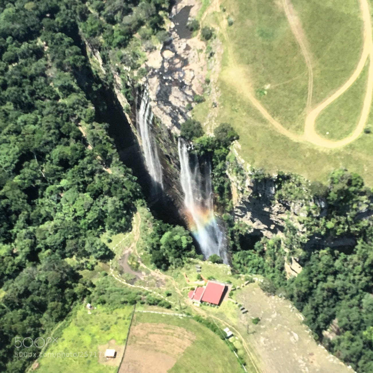 Apple iPhone SE sample photo. Waterfall into the earth photography