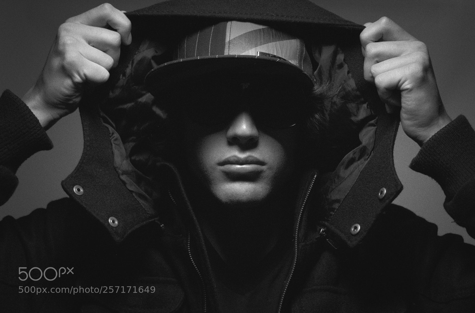 Canon EOS 500D (EOS Rebel T1i / EOS Kiss X3) sample photo. Shadow hood photography