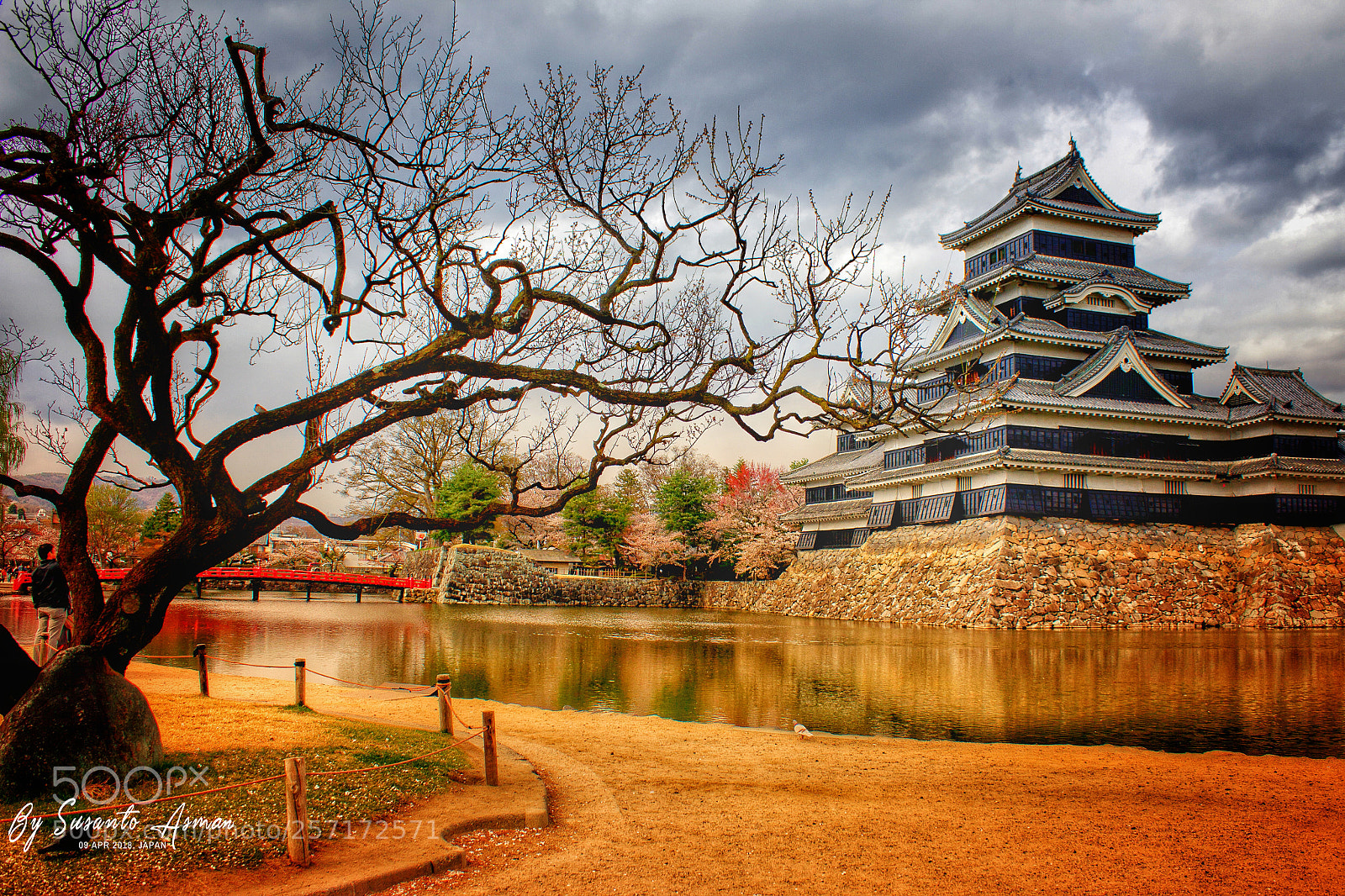 Canon EOS 550D (EOS Rebel T2i / EOS Kiss X4) sample photo. Matsumoto-shi, japan castle photography