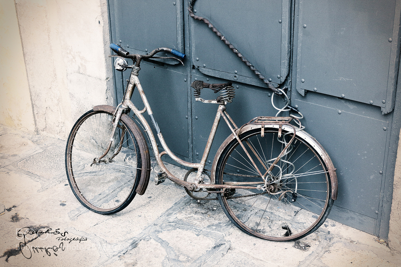 Canon EOS 1100D (EOS Rebel T3 / EOS Kiss X50) sample photo. Vintage photography