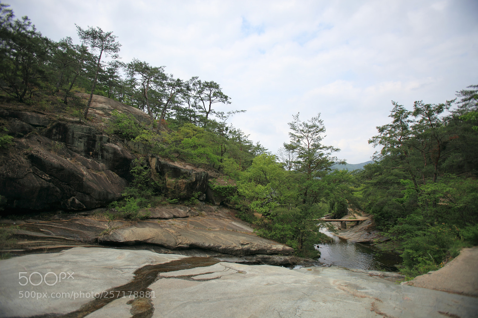 Canon EOS 5D Mark II sample photo. Valley stream photography