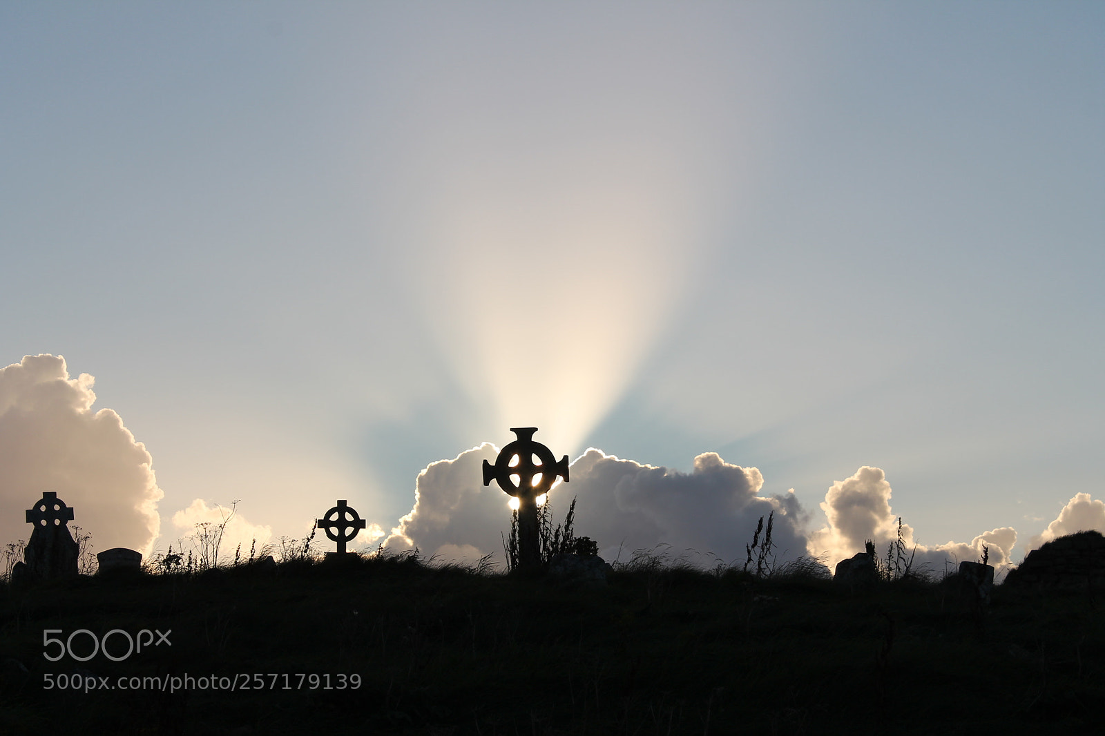 Canon EOS 1100D (EOS Rebel T3 / EOS Kiss X50) sample photo. Sun set on cross photography